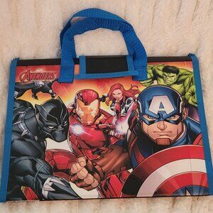 Marvel Avengers Trifold Portfolio Storage Case (2019) Bendon